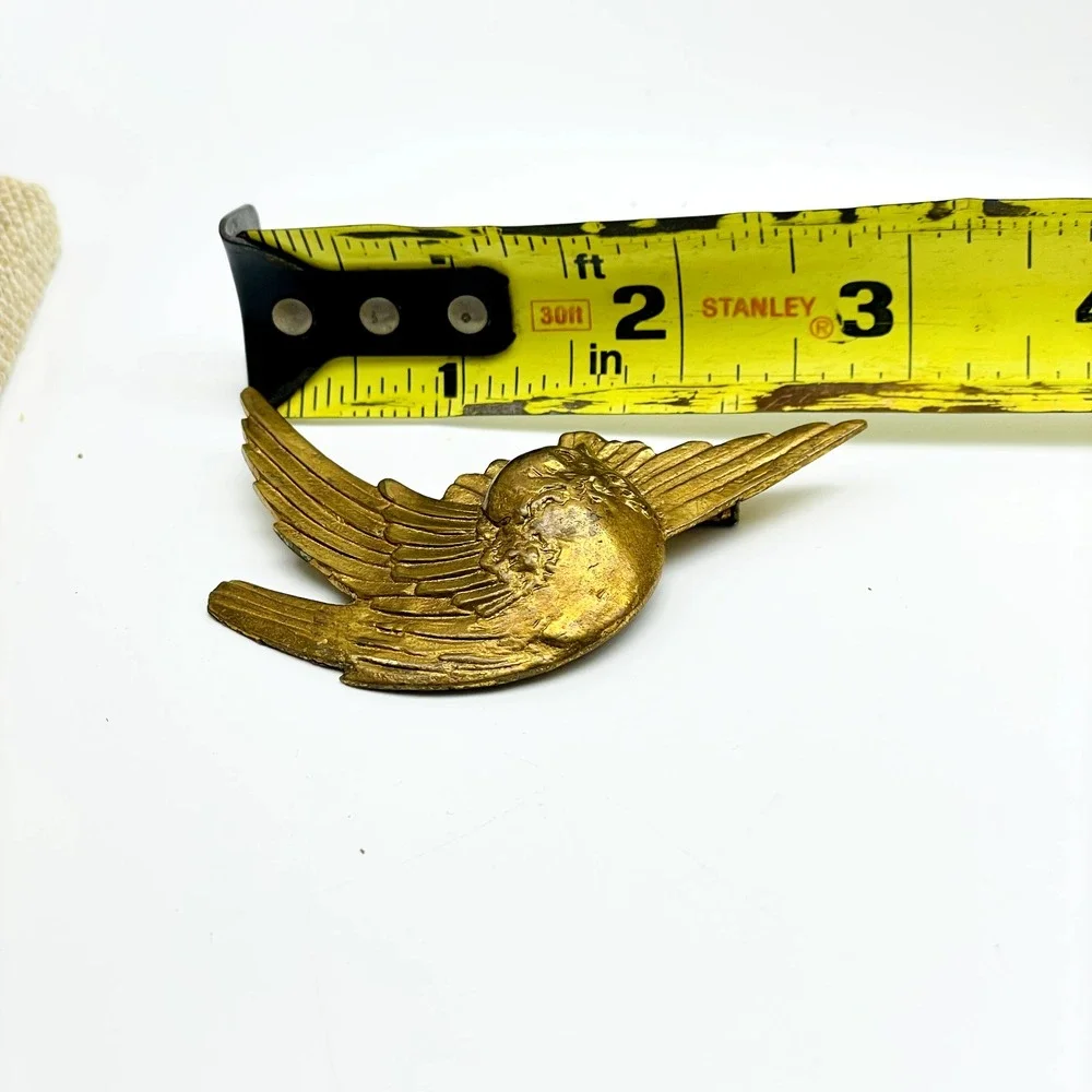 Vintage Bird in Flight Pin Brass Tone Unique Clasp Fowl Flying Classic